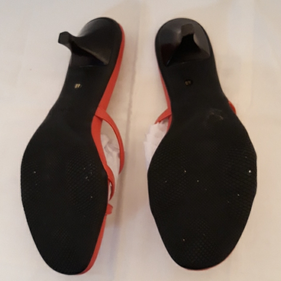 New!  Prada Pink leather w/ buckle strappy sandals - Picture 4 of 10